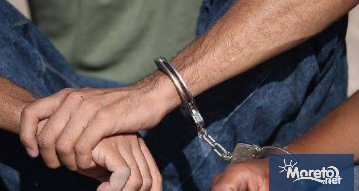 47-годишен мъж, обявен за издирване, е задържан от полицията, съобщиха