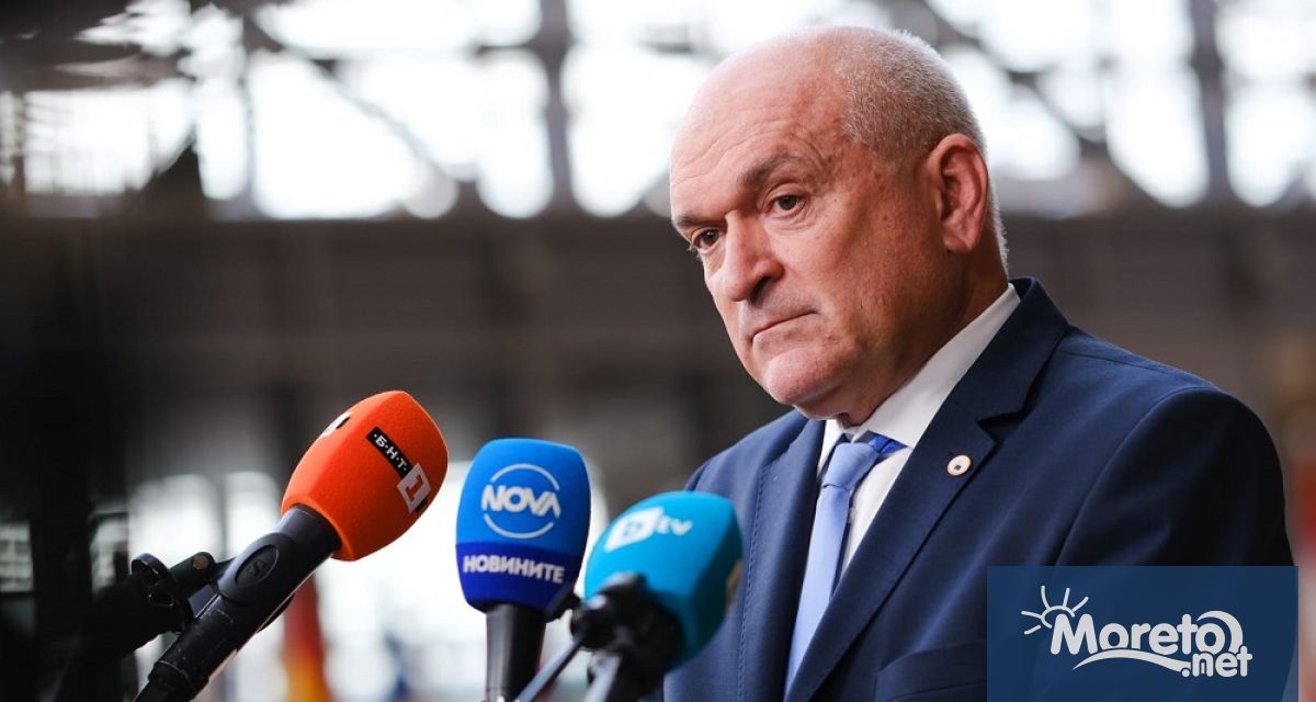 Служебният премиер Димитър Главчев заяви че ще продължи да работи