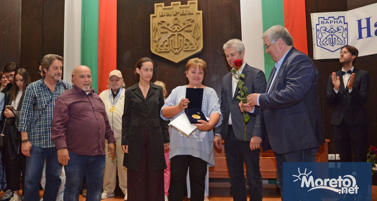 33 личности и колективи бяха отличени с Награда Варна“ за