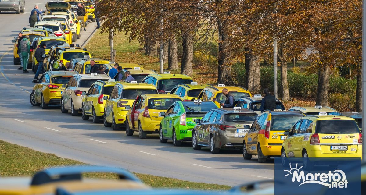 Протестите на водачите от таксиметровия бранш ще продължат заяви Володя