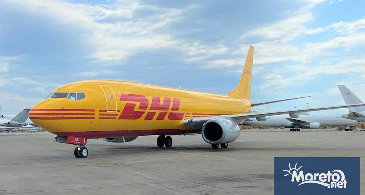 Товарен самолет Boeing 737 400 на DHL се е разбил