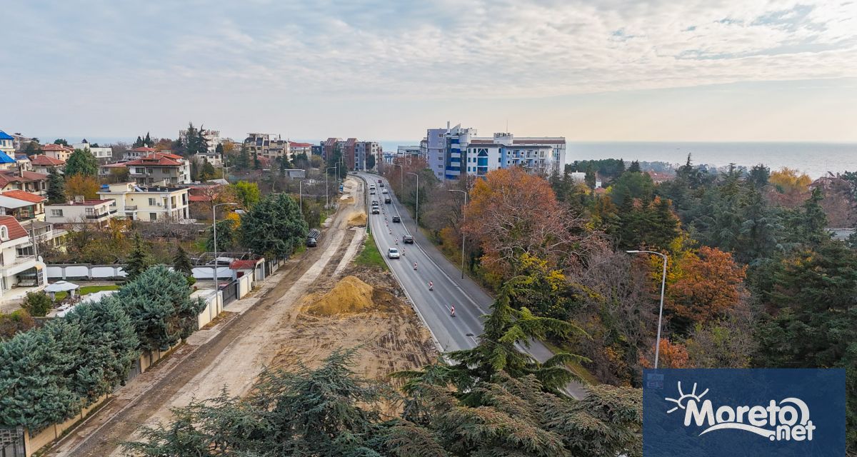 Продължават ВиК ремонтните дейности по пътя за курортните комплекси във