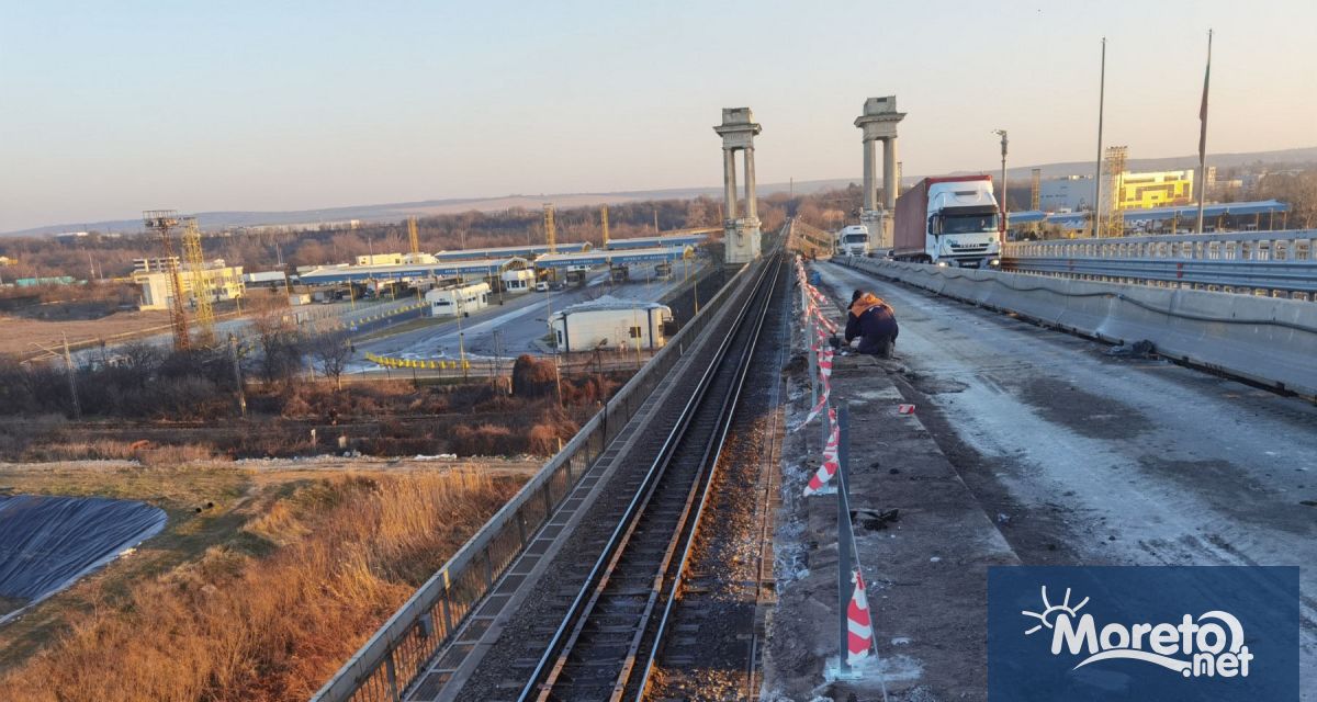 По график продължава основният ремонт на Дунав мост при Русе