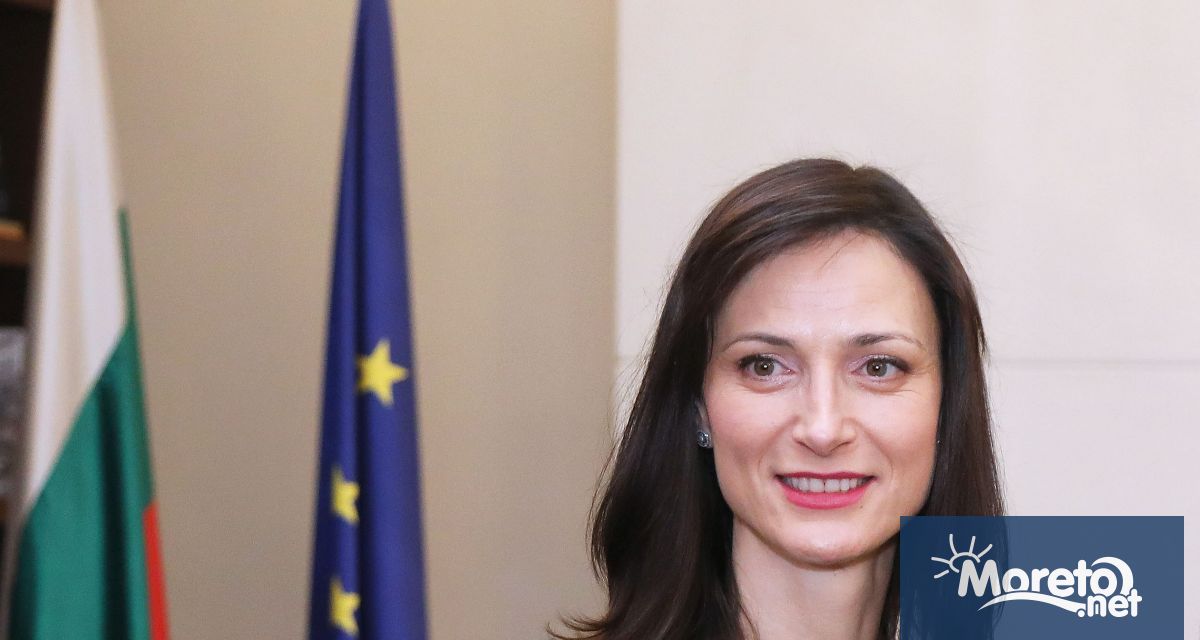Кандидатът за премиер на ГЕРБ-СДС Мария Габриел изрази в кулоарите